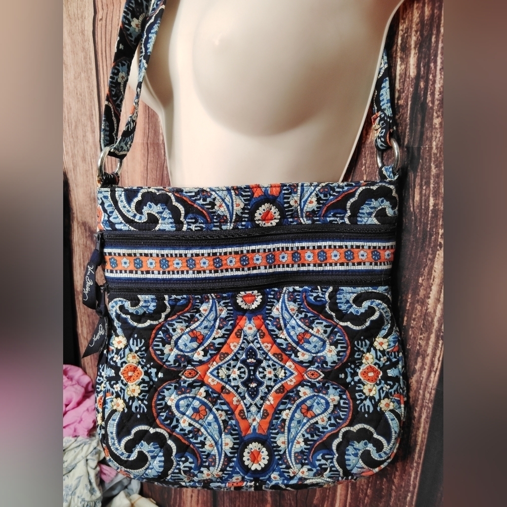 Vera Bradley Blue Paisley Crossbody Bag - Picture 3 of 3